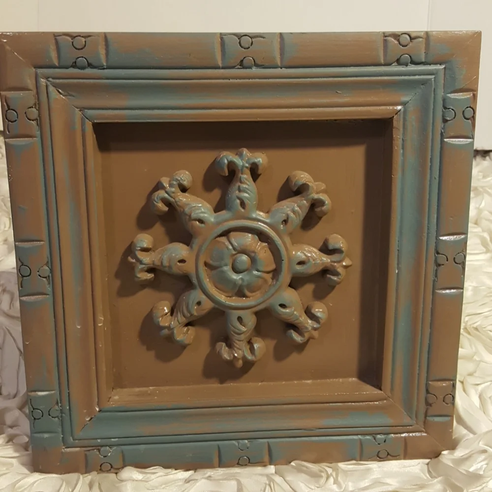 Home Decor Frame Wooden Distressed Wall Art Set of 2.